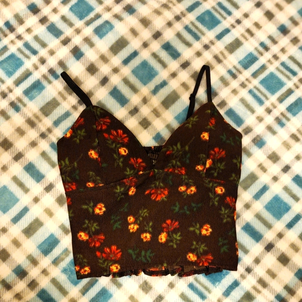 Floral scrunch-back Crop Top